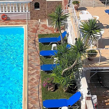 Mary 1 & Fresh! Otel 3*